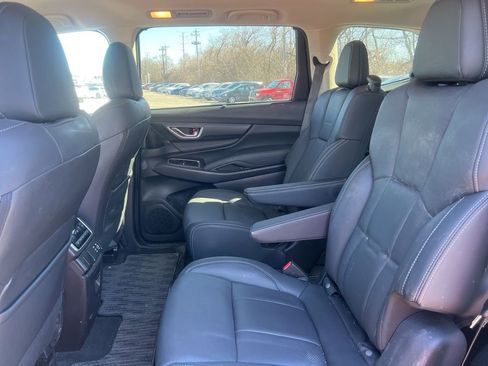 Used 2023 Subaru Ascent Limited image 3
