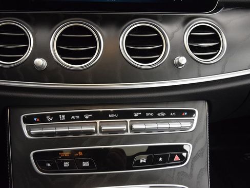 Used 2023 Mercedes-Benz E 350 Sedan image 31