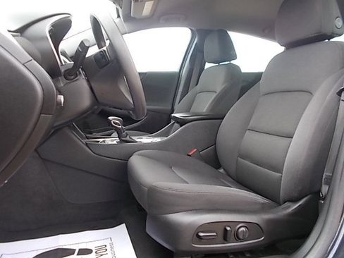 Used 2023 Chevrolet Malibu LT image 7