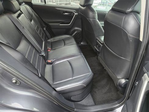 Certified 2020 Toyota RAV4 Limited image 12