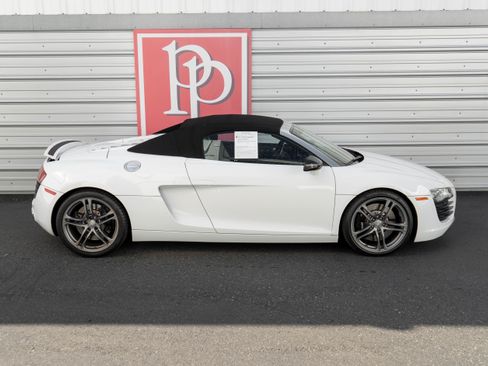 Used 2011 Audi R8 V8 image 54