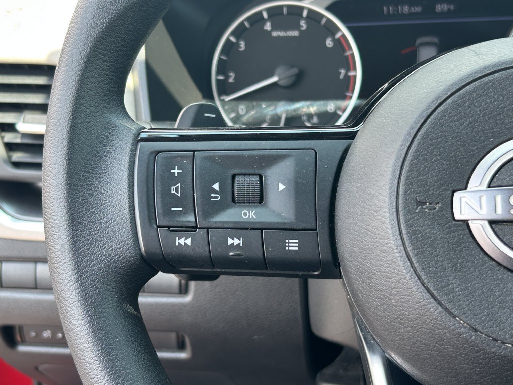 Used 2023 Nissan Rogue SV AWD/4WD image 18