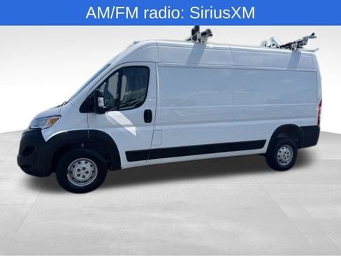 Used 2023 RAM ProMaster 2500 w/ Convenience Group FWD image 8