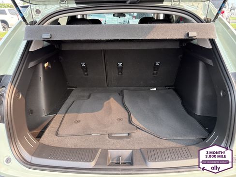 Used 2025 Chevrolet Trax ACTIV w/ Sunroof Package FWD image 5