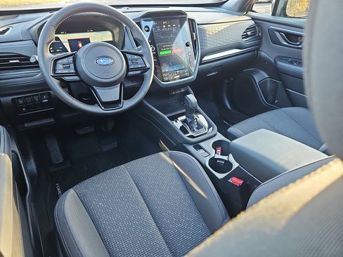 Certified 2025 Subaru Forester Premium image 3