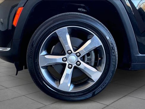 Used 2021 Jeep Grand Cherokee L Limited image 11