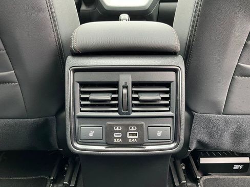 Certified 2025 Subaru Forester Touring AWD/4WD image 15
