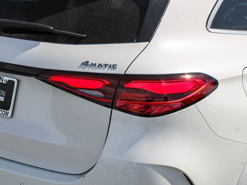 New 2026 Mercedes-Benz GLC 300 4MATIC image 12