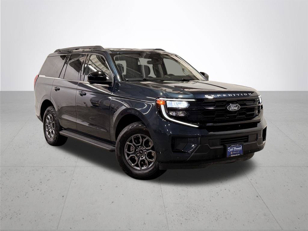 Used 2025 Ford Expedition Active AWD/4WD image 7