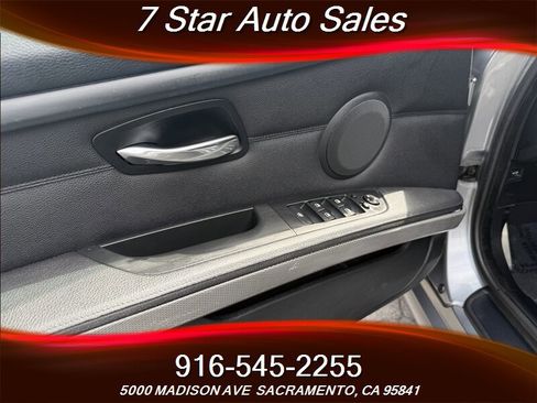 Used 2011 BMW 328i Convertible image 7