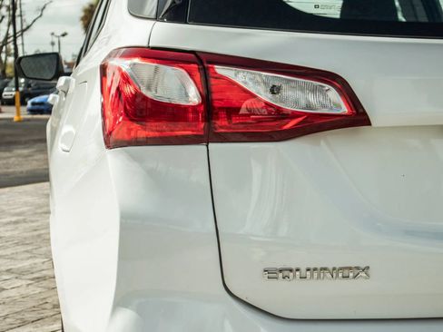 Used 2020 Chevrolet Equinox LS FWD image 17