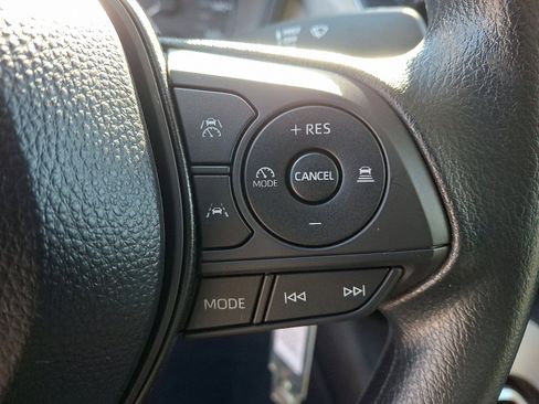 Certified 2025 Toyota Corolla LE image 22