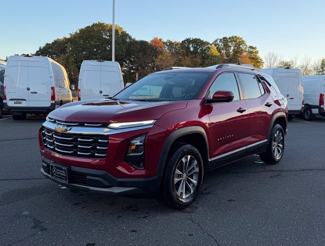 Used 2025 Chevrolet Equinox LT w/ Convenience Package II AWD/4WD image 3
