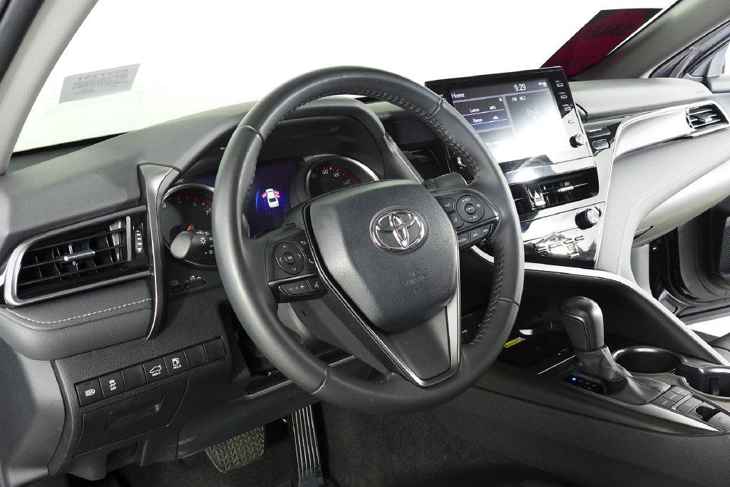 Used 2023 Toyota Camry XSE FWD image 30