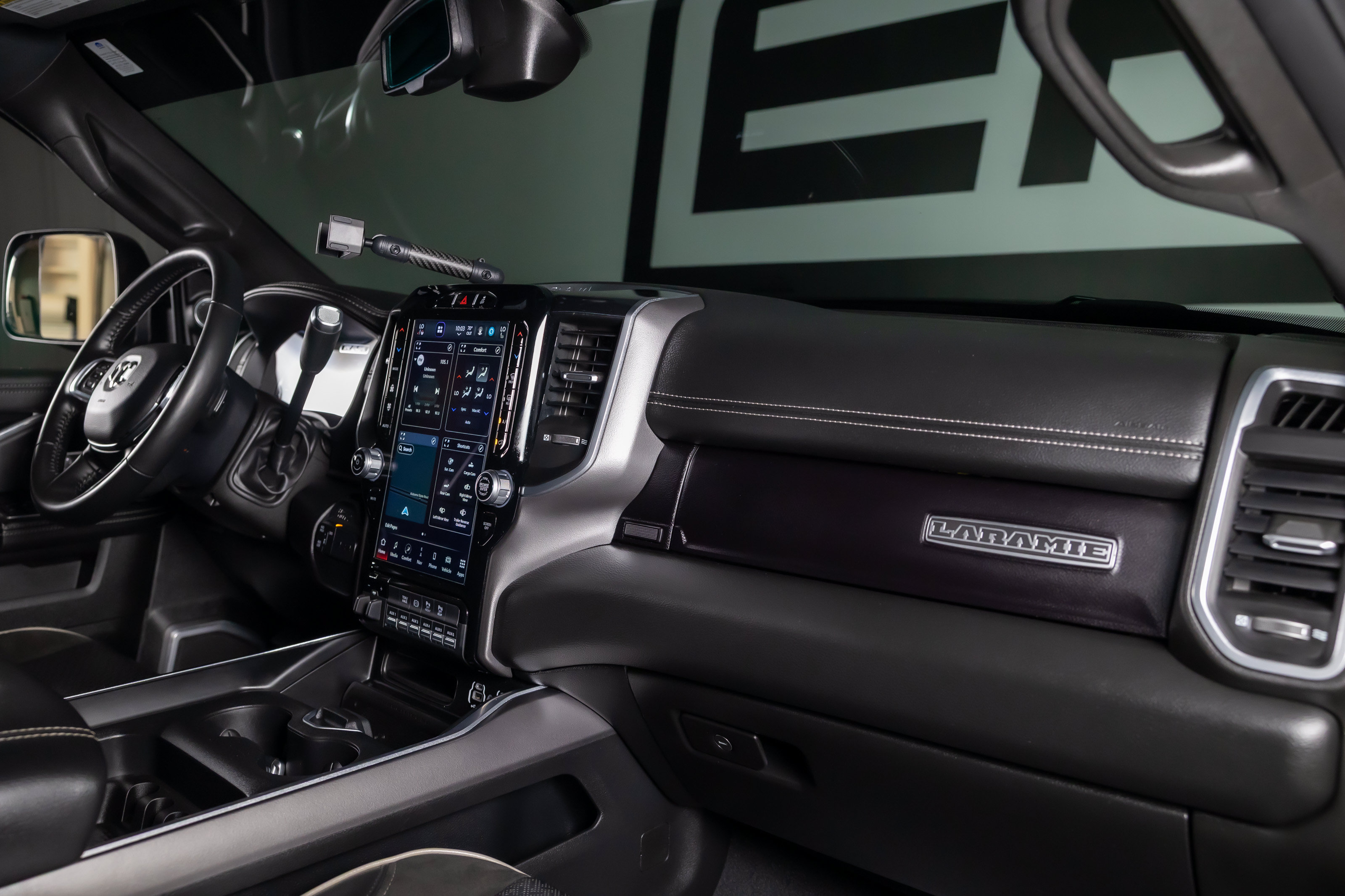 Used 2022 RAM 3500 Laramie AWD/4WD image 22