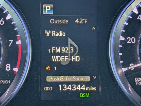 Used 2017 Toyota Highlander Limited Platinum image 9