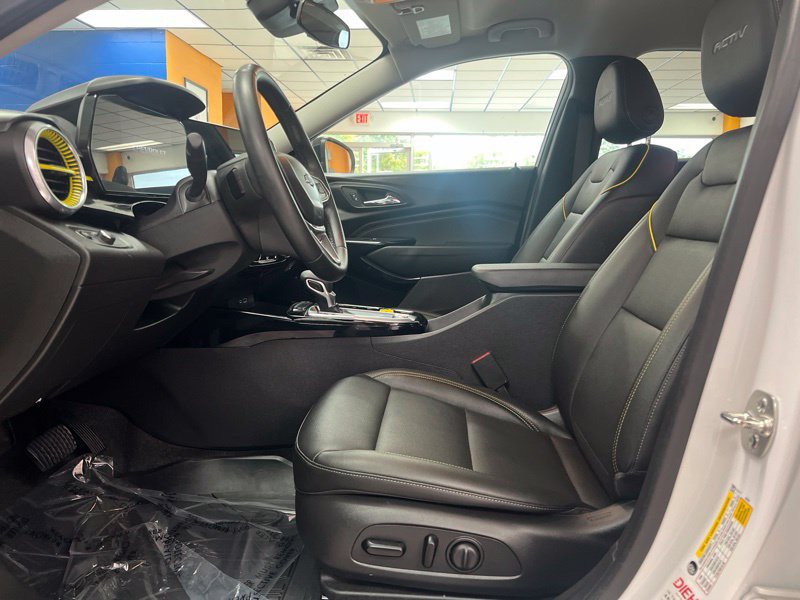 Used 2025 Chevrolet Trax ACTIV w/ Driver Confidence Package FWD image 17