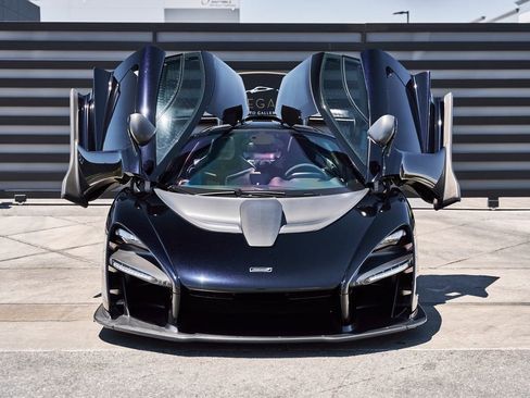 Used 2019 McLaren Senna RWD image 25
