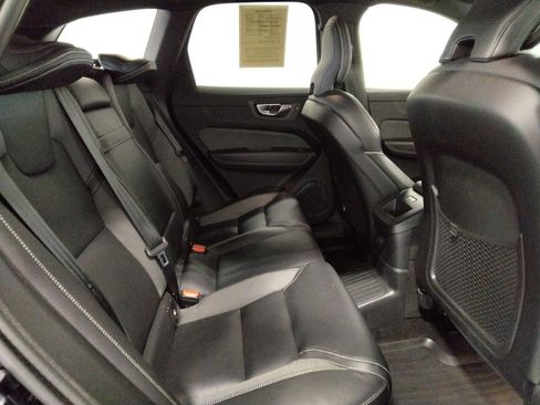 Used 2022 Volvo XC60 T8 R-Design w/ Advanced Package image 38