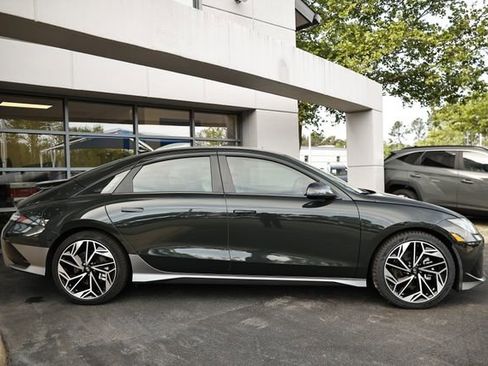 Used 2024 Hyundai Ioniq 6 SEL RWD image 4