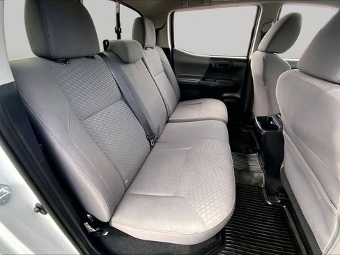 Used 2021 Toyota Tacoma SR AWD/4WD image 19