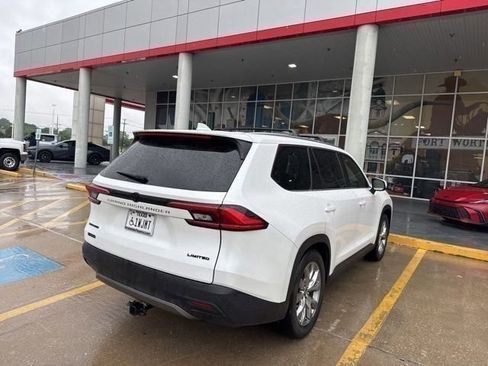 Used 2024 Toyota Grand Highlander AWD Hybrid image 8