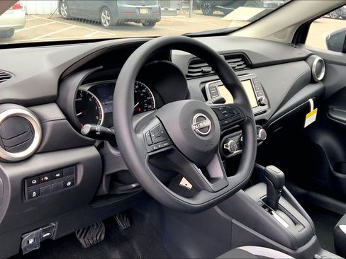 New 2025 Nissan Versa S image 9