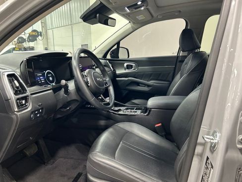 Used 2023 Kia Sorento SX AWD/4WD image 10