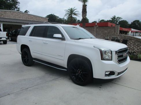 Used 2020 GMC Yukon SLT w/ Open Road Package RWD image 19