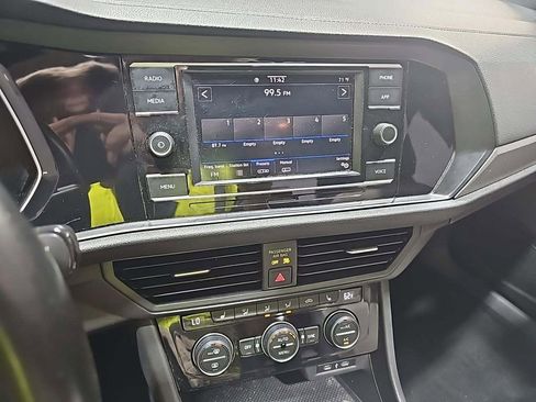 Used 2020 Volkswagen Jetta R-Line image 5