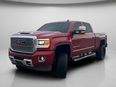 Used 2018 GMC Sierra 2500 Denali w/ Duramax Plus Package image 16