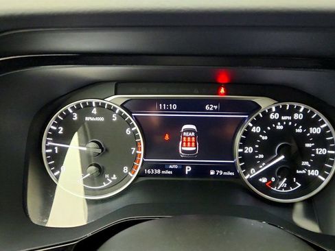 Used 2024 Nissan Pathfinder SL image 14