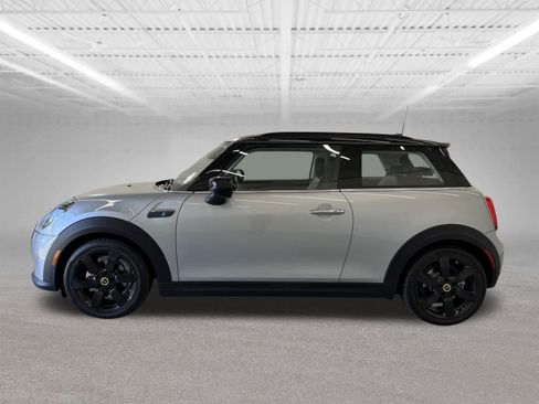 Used 2024 MINI Cooper SE FWD image 2