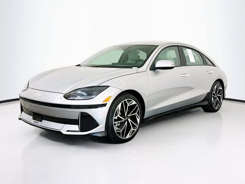 Used 2024 Hyundai Ioniq 6 SEL image 3