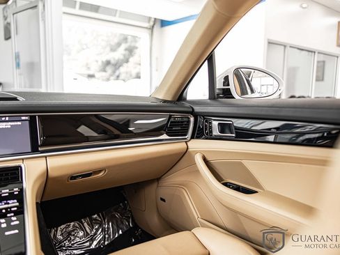Used 2018 Porsche Panamera 4 AWD/4WD image 41