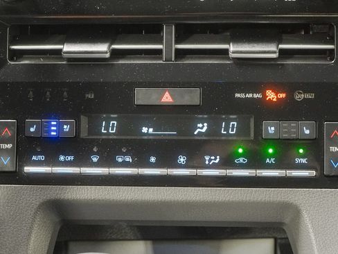 Used 2019 Toyota Avalon Limited w/ Protection Package FWD image 32