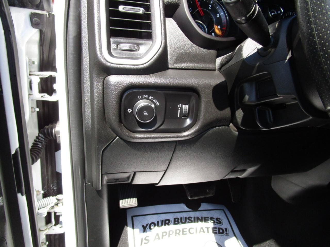 Used 2022 RAM 2500 Big Horn AWD/4WD image 17