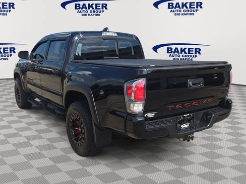 Used 2021 Toyota Tacoma 4x4 Double Cab image 6