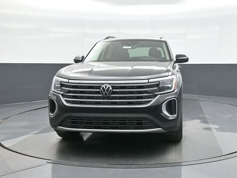 New 2026 Volkswagen Atlas SE image 2