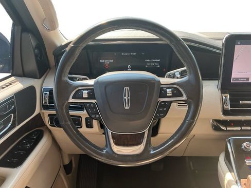 Used 2020 Lincoln Navigator 2WD image 18