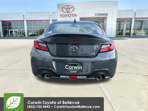 New 2025 Toyota GR86 Premium image 7