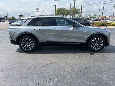 Used 2024 Cadillac Lyriq Sport image 5