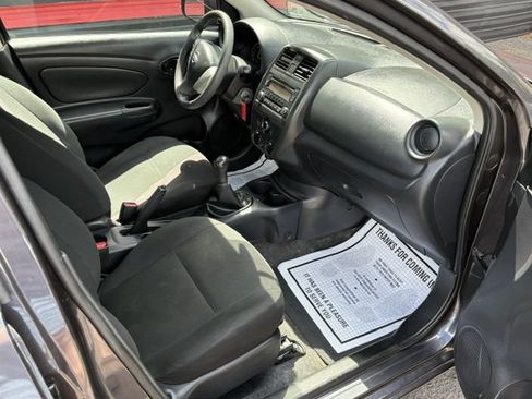 Used 2015 Nissan Versa S FWD image 17