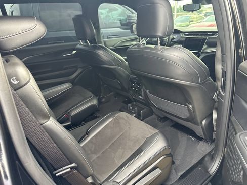 Used 2023 Jeep Grand Cherokee L Laredo AWD/4WD image 10