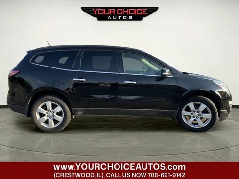 Used 2017 Chevrolet Traverse LT w/ Style and Technology Package AWD/4WD image 5