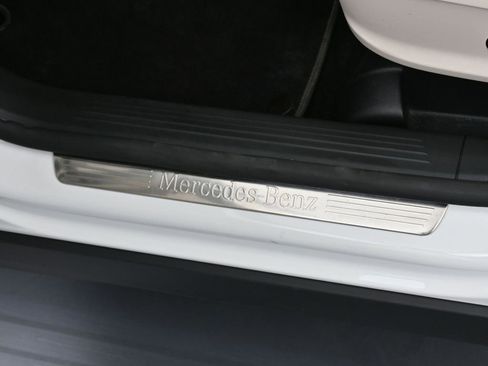 Used 2022 Mercedes-Benz GLA 250 4MATIC image 17