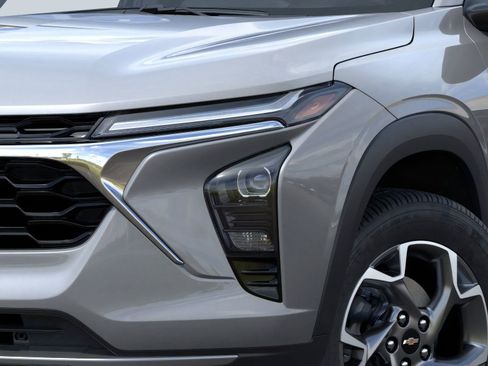 New 2026 Chevrolet Trax LT image 11