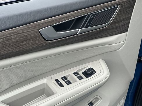 New 2026 Volkswagen Atlas SEL image 13