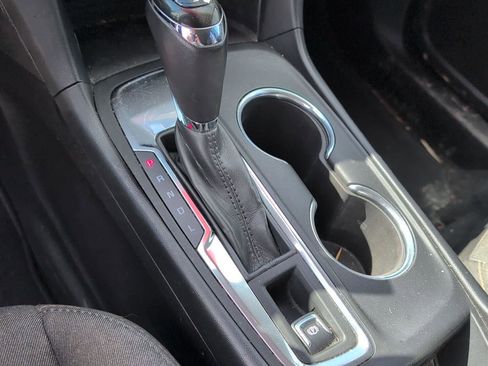 Used 2018 Chevrolet Equinox LT image 33