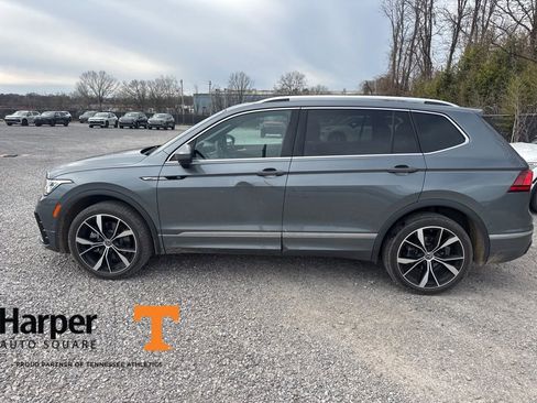 Used 2022 Volkswagen Tiguan SEL R-Line image 2